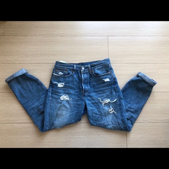 Levi’s ripped jeans (medium blue) - size 27 - Picture 2 of 3